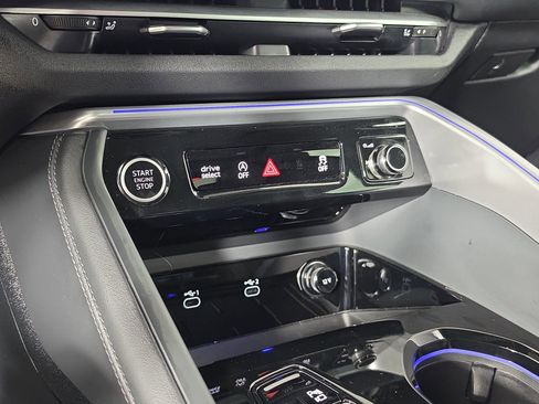 Certified 2025 Audi Q5 Premium Plus AWD/4WD image 32