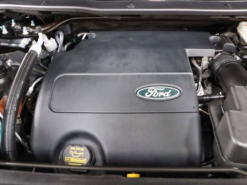 Used 2014 Ford Explorer XLT w/ Equipment Group 202A image 32