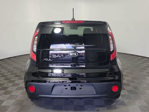 Used 2018 Kia Soul w/ Convenience Package FWD image 5