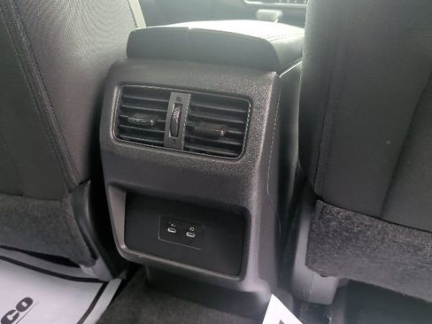 Used 2025 Nissan Rogue SV image 18