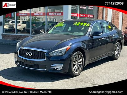 Used 2016 INFINITI Q70 3.7 w/ Technology Package