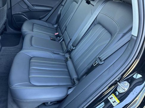 Used 2023 Audi Q5 Premium Plus image 19