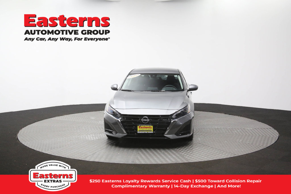 Used 2023 Nissan Altima 2.5 SV FWD image 55