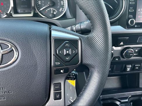 Used 2022 Toyota Tacoma SR5 w/ Technology Package AWD/4WD image 13