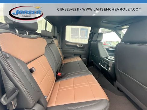 Used 2025 Chevrolet Silverado 1500 High Country w/ Technology Package AWD/4WD image 27