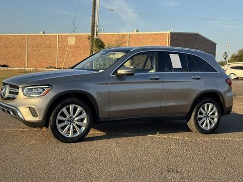 Used 2020 Mercedes-Benz GLC 300 w/ Parking Assistance Package image 3
