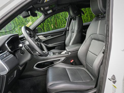 Used 2024 Jaguar F-PACE R-Dynamic S AWD/4WD image 7