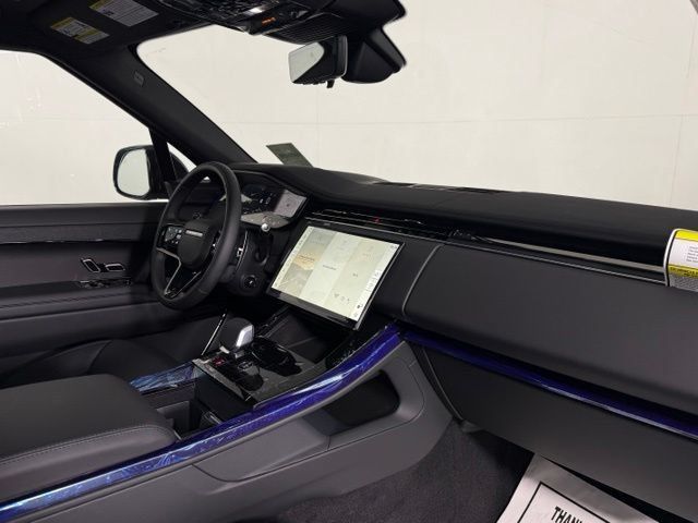 New 2027 Land Rover Range Rover Sport Dynamic SE AWD/4WD image 23