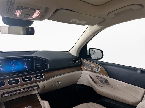 Used 2021 Mercedes-Benz GLS 450 4MATIC image 31