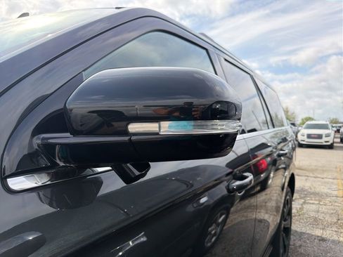 Used 2022 Ford Expedition Limited image 7