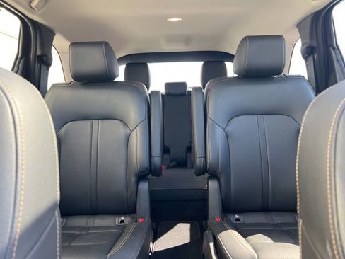 Used 2024 MAZDA CX-90 3.3 Turbo w/ Premium Package image 12