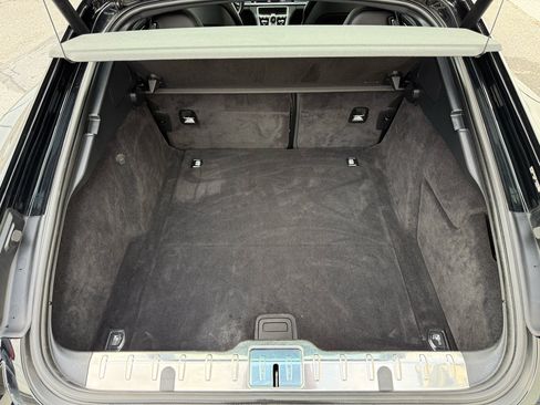 Used 2019 Porsche Panamera 4 image 21