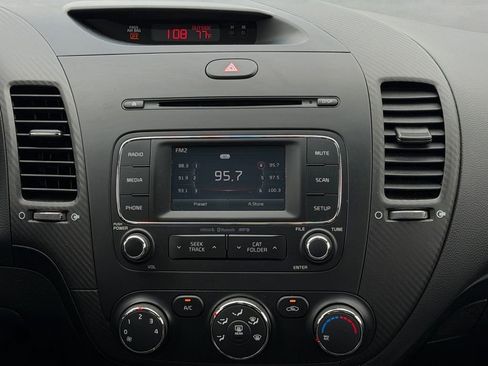 Used 2016 Kia Forte EX image 14