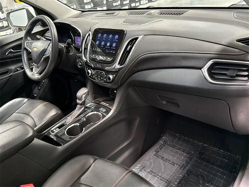 Used 2022 Chevrolet Equinox Premier image 16