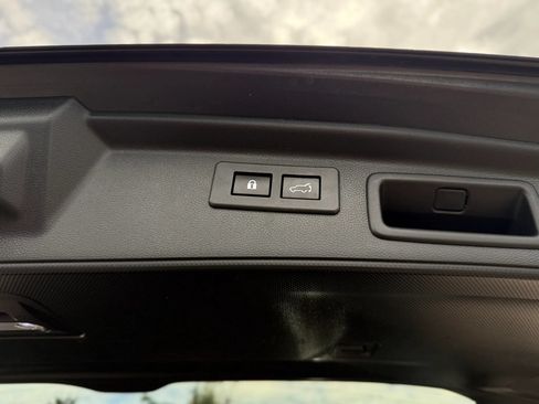 Used 2019 Subaru Forester Sport w/ Popular Package #2 AWD/4WD image 25