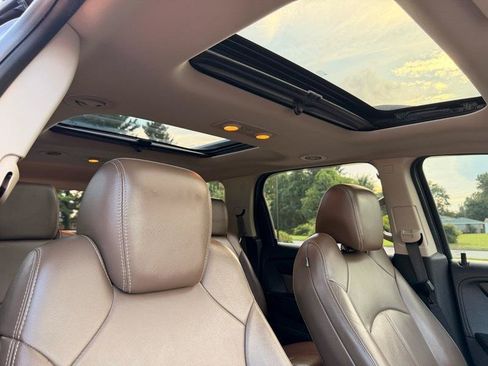 Used 2016 GMC Acadia SLT w/ Open Road Package FWD image 13