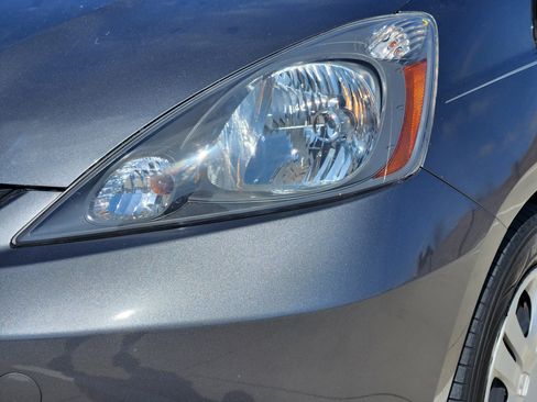 Used 2011 Honda Fit image 9