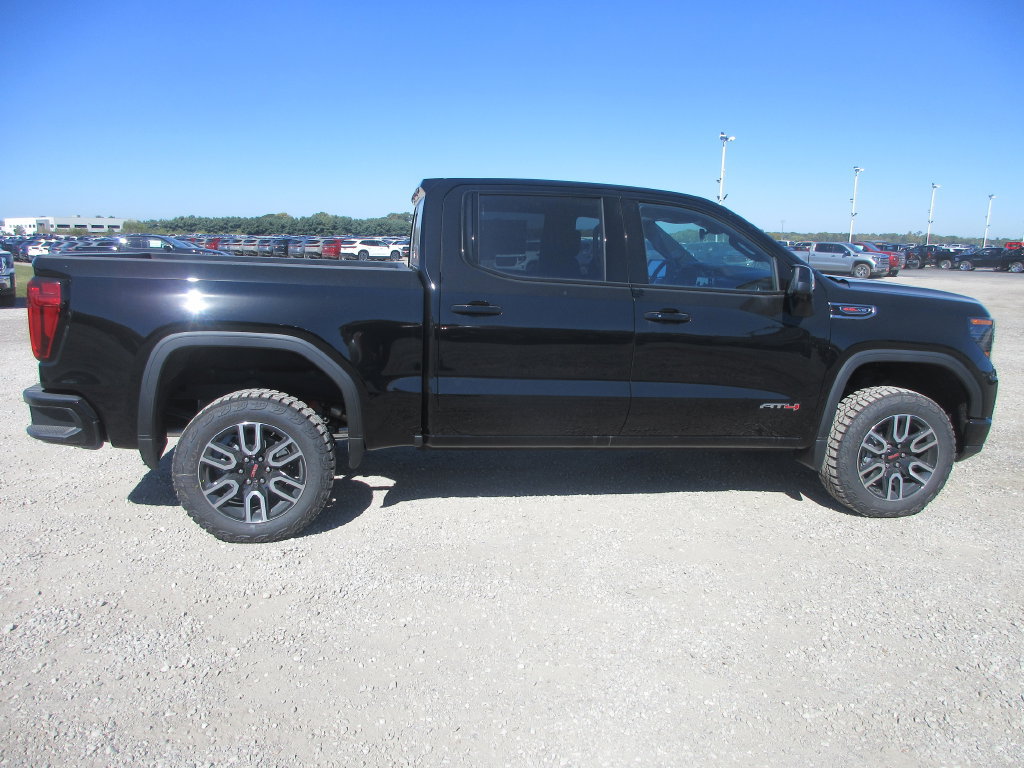 New 2026 GMC Sierra 1500 AT4 w/ AT4 Premium Package AWD/4WD image 3