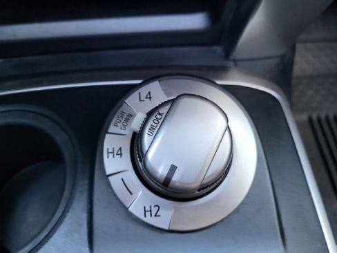 Used 2017 Toyota 4Runner Limited image 21