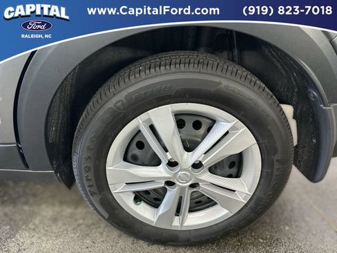 Used 2025 Nissan Kicks Play S FWD image 10