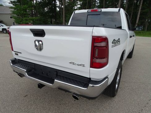 Used 2023 RAM 1500 4x4 Crew Cab Big Horn image 11