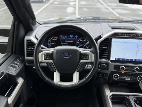 Used 2022 Ford F250 Lariat w/ Lariat Ultimate Package AWD/4WD image 23