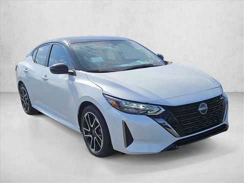 New 2025 Nissan Sentra SR image 4