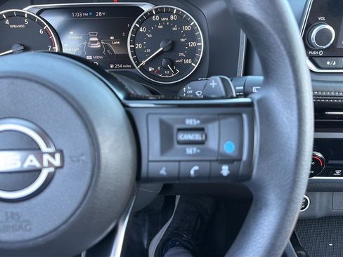 Used 2023 Nissan Rogue SV image 22