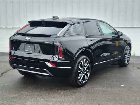 Certified 2025 Cadillac Optiq Sport 1 image 5