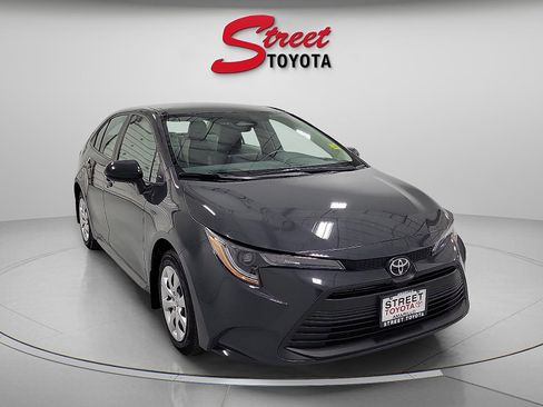 Certified 2026 Toyota Corolla LE FWD image 5