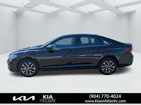 Used 2024 Volkswagen Jetta S image 7