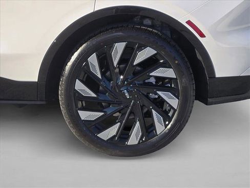 New 2026 Lincoln Nautilus Reserve w/ Jet Appearance Package image 9