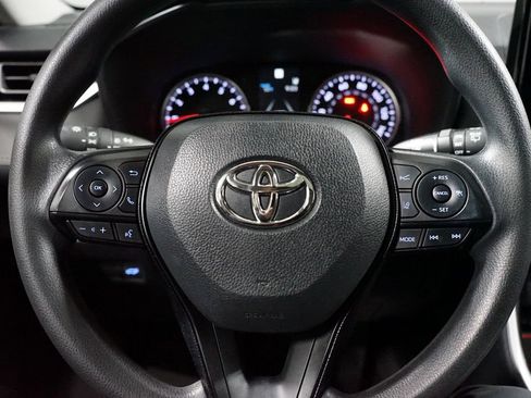 Used 2021 Toyota RAV4 XLE w/ Convenience Package image 12