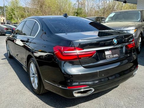 Used 2017 BMW 740i RWD image 13