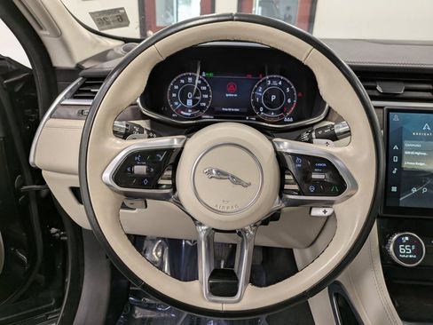 Used 2021 Jaguar F-PACE S image 19