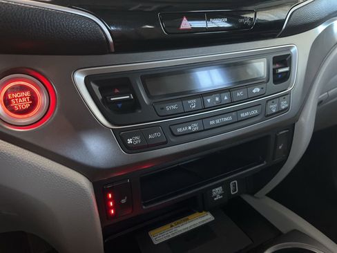 Used 2022 Honda Pilot Special Edition image 15