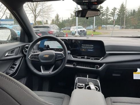 New 2026 Chevrolet Equinox LT AWD/4WD image 10