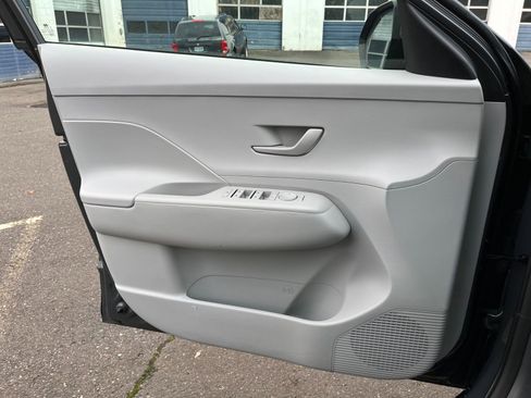 Used 2025 Hyundai Kona SEL image 20