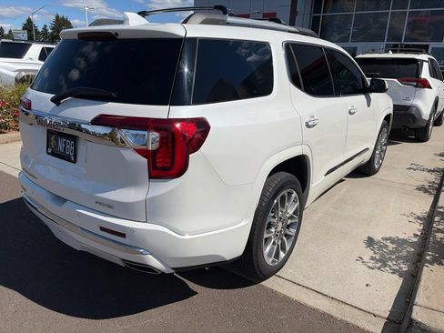 Used 2023 GMC Acadia Denali w/ Denali Ultimate Package AWD/4WD image 2