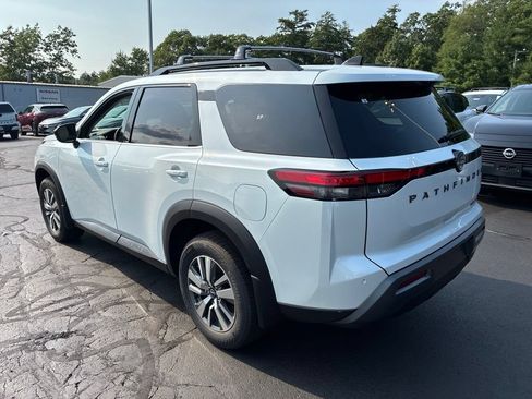 New 2026 Nissan Pathfinder SL AWD/4WD image 5