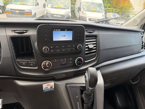 Used 2022 Ford Transit 350 DRW RWD image 21