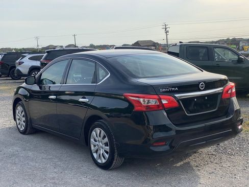 Used 2018 Nissan Sentra S image 7