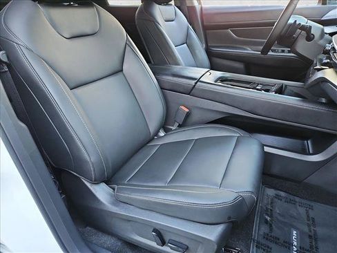Used 2025 Nissan Murano SV AWD/4WD image 20