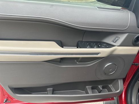 Used 2021 Ford Expedition XLT RWD image 11