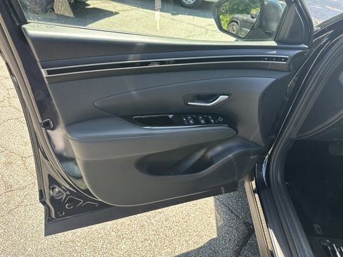 Used 2022 Hyundai Tucson Limited FWD image 11