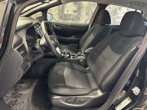 Used 2023 Nissan Leaf SV Plus image 13