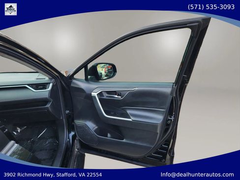 Used 2021 Toyota RAV4 XLE Premium AWD/4WD image 12