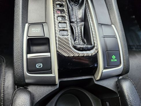 Used 2016 Honda Civic Touring image 8