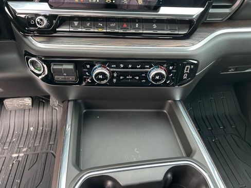 New 2026 GMC Sierra 2500 SLT w/ SLT Premium Package image 11