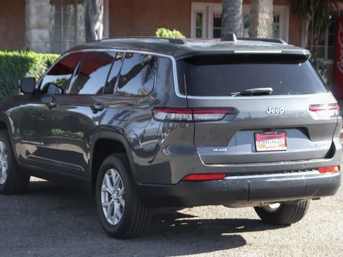 Used 2023 Jeep Grand Cherokee L Limited AWD/4WD image 6